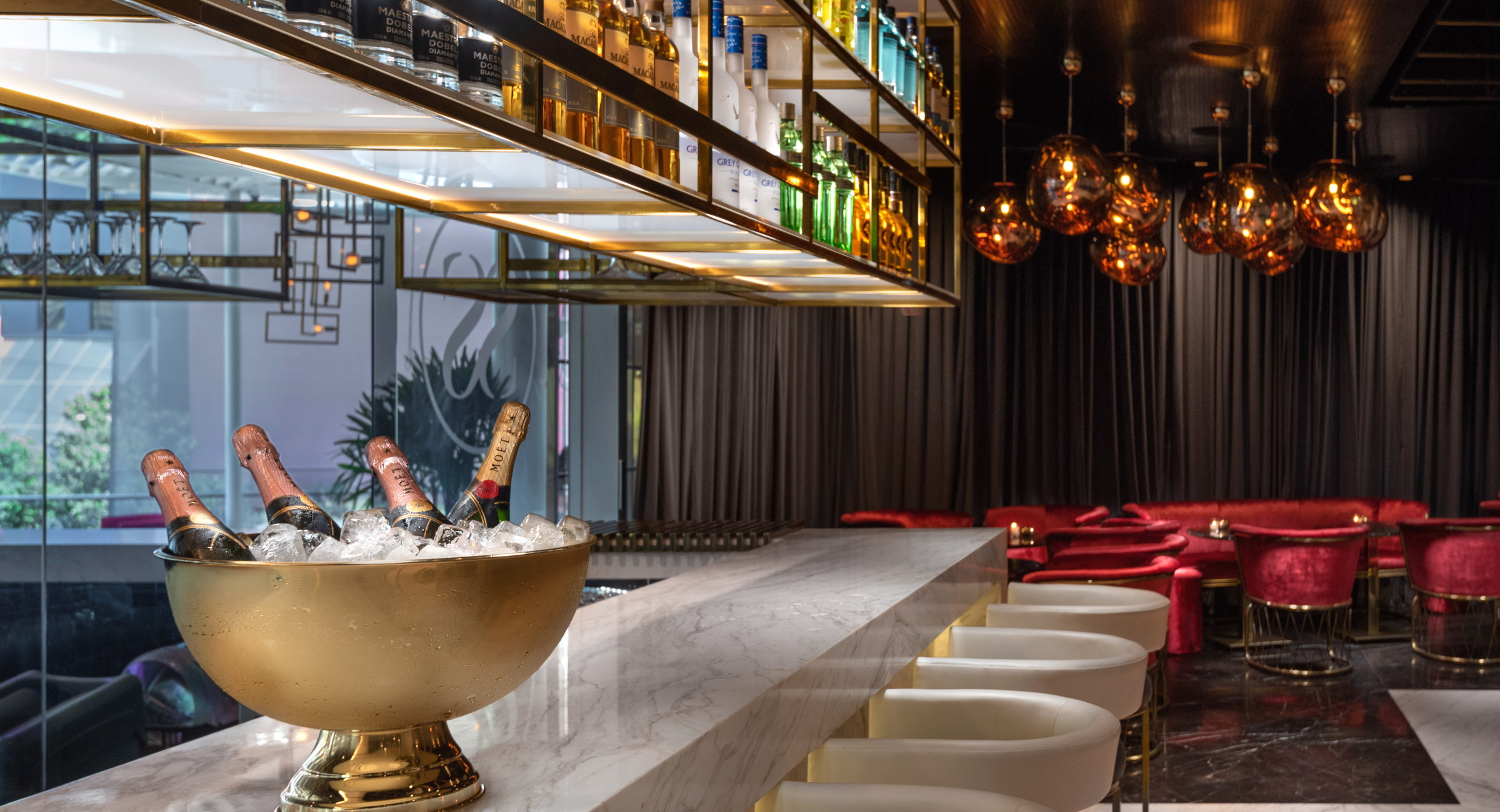 Nuestra barra y lounge